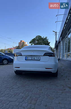 Седан Tesla Model 3 2022 в Полтаве