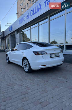 Седан Tesla Model 3 2022 в Полтаве