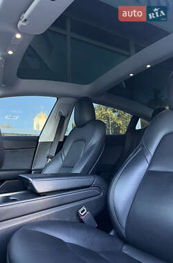 Седан Tesla Model 3 2022 в Полтаве