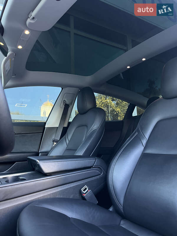 Седан Tesla Model 3 2022 в Полтаве
