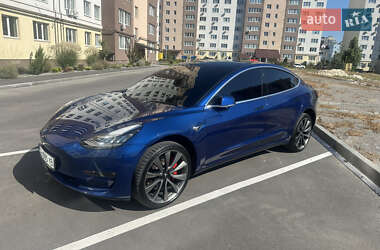 Tesla Model 3  2019