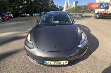 Tesla Model 3  2018
