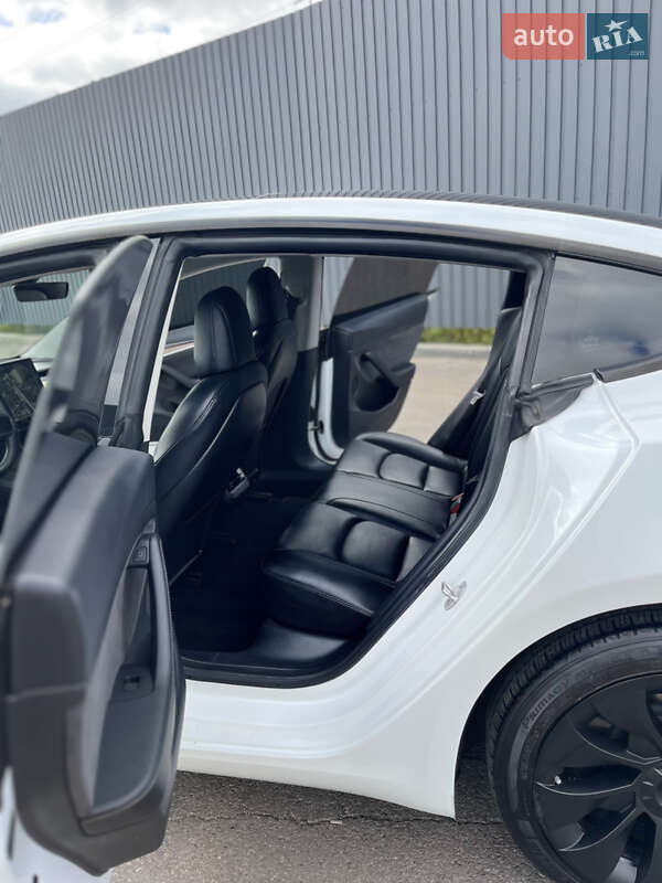 Седан Tesla Model 3 2021 в Полтаве