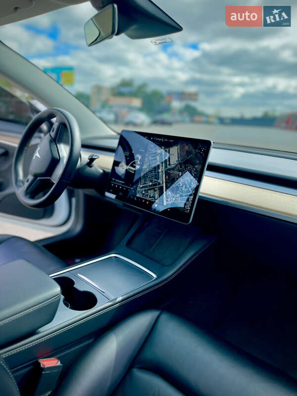 Седан Tesla Model 3 2021 в Полтаве