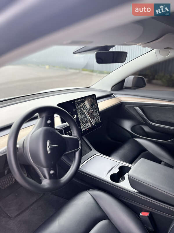 Седан Tesla Model 3 2021 в Полтаве