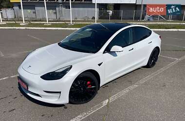Tesla Model 3  2022