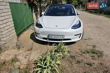 Tesla Model 3  2022