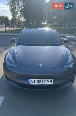 Tesla Model 3  2022