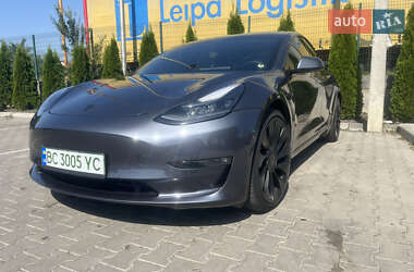 Tesla Model 3  2021