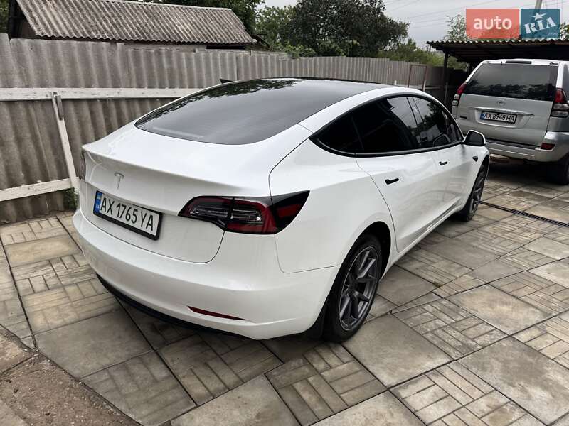 Седан Tesla Model 3 2021 в Харькове