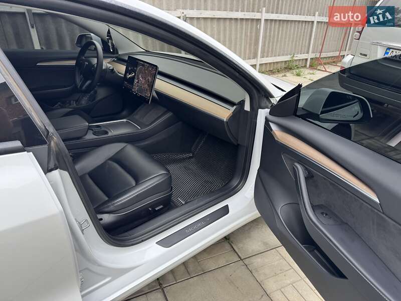 Седан Tesla Model 3 2021 в Харькове