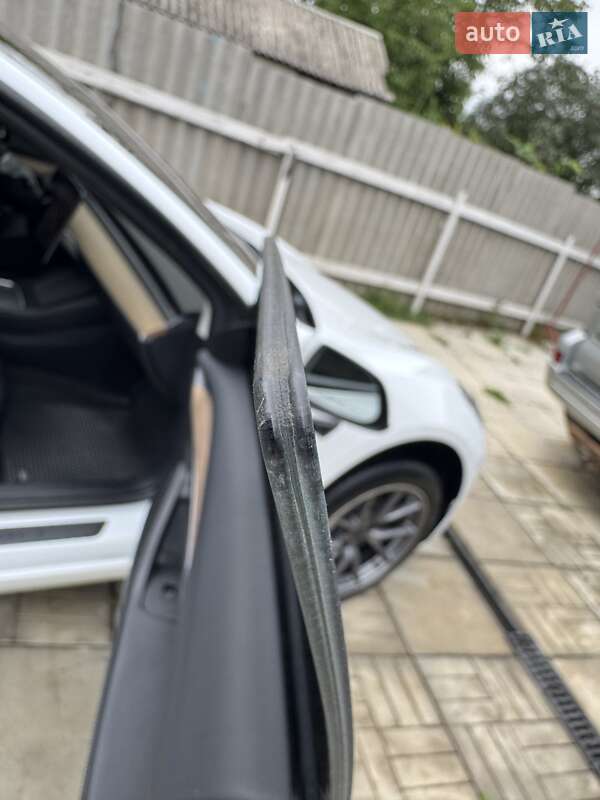 Седан Tesla Model 3 2021 в Харькове