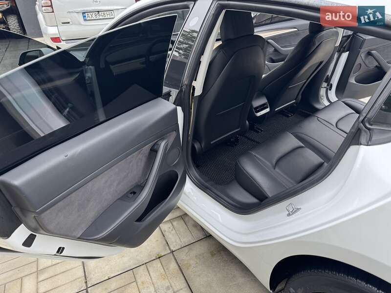 Седан Tesla Model 3 2021 в Харькове