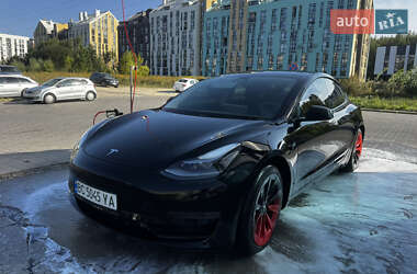 Седан Tesla Model 3 2021 в Львові
