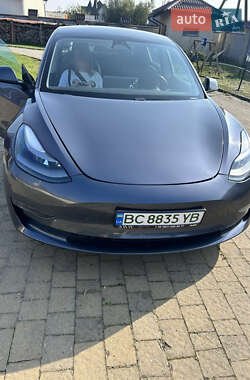 Tesla Model 3  2021