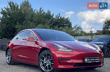 Tesla Model 3  2020