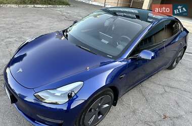 Tesla Model 3  2022