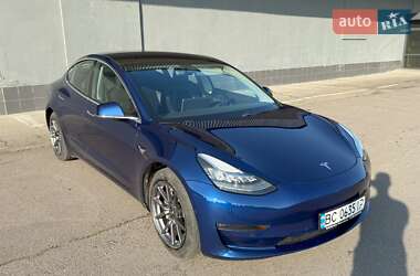 Tesla Model 3  2018