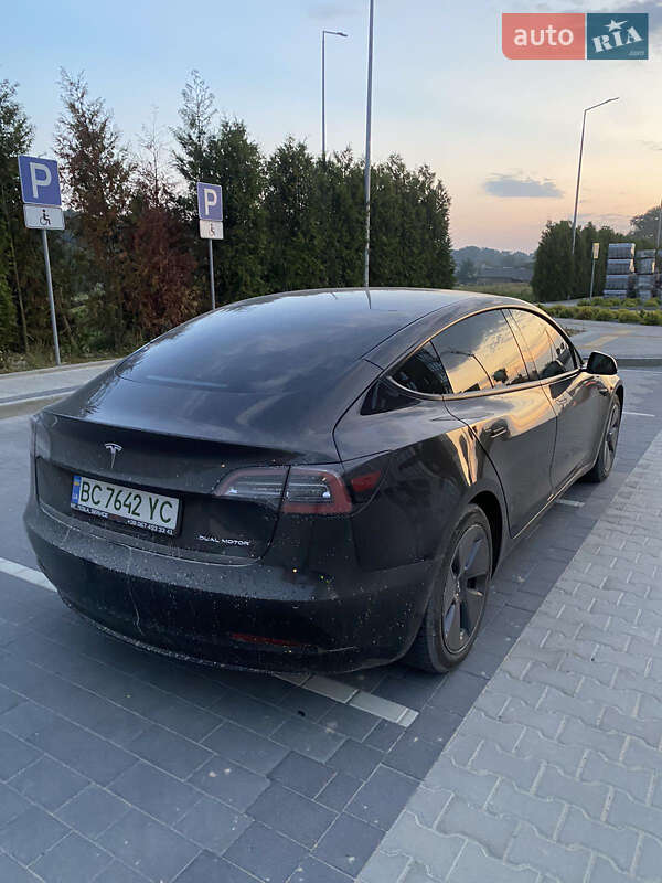Tesla Model 3 2021