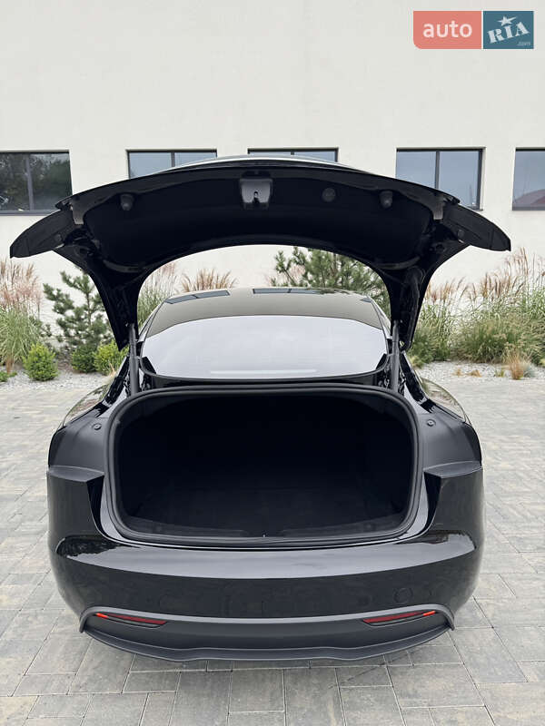 Седан Tesla Model 3 2024 в Луцке фото 12 Седан Tesla Model 3 2024 в Луцке