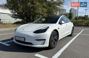 Tesla Model 3  2021