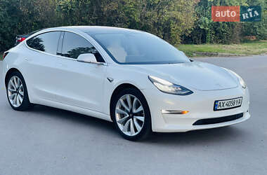 Tesla Model 3  2018