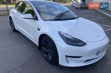 Tesla Model 3  2023