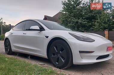 Tesla Model 3  2022
