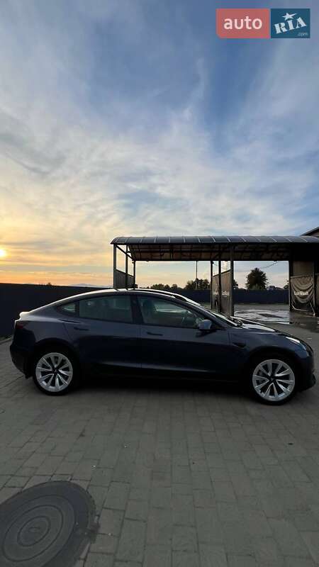 Седан Tesla Model 3 2021 в Хусте