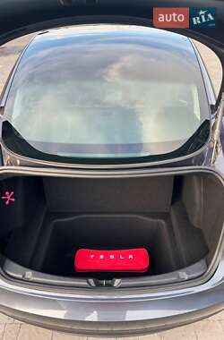Седан Tesla Model 3 2021 в Хусте