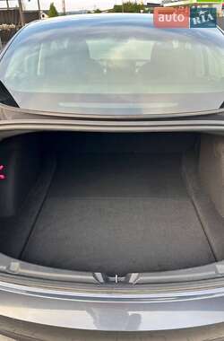 Седан Tesla Model 3 2021 в Хусте