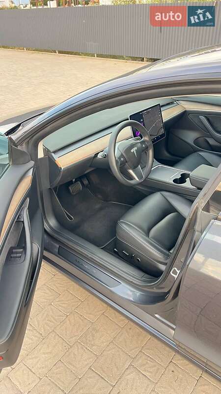 Седан Tesla Model 3 2021 в Хусте