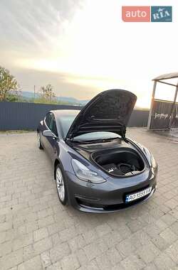 Седан Tesla Model 3 2021 в Хусте