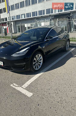 Tesla Model 3  2019