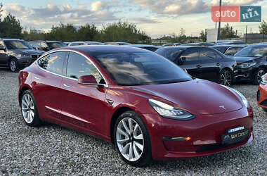 Tesla Model 3  2018