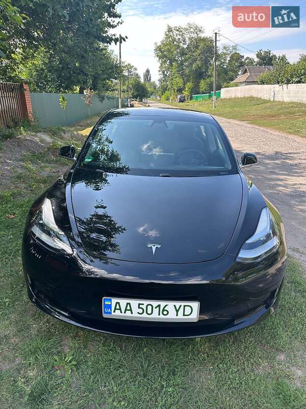 Седан Tesla Model 3 2020 в Киеве