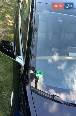 Седан Tesla Model 3 2020 в Киеве