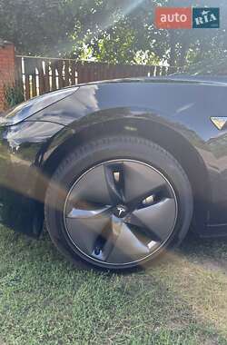 Седан Tesla Model 3 2020 в Киеве