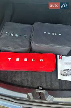 Седан Tesla Model 3 2020 в Киеве