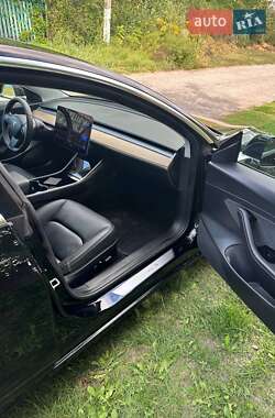 Седан Tesla Model 3 2020 в Киеве