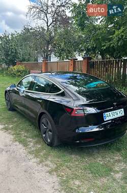 Седан Tesla Model 3 2020 в Киеве