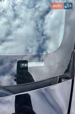 Седан Tesla Model 3 2020 в Киеве
