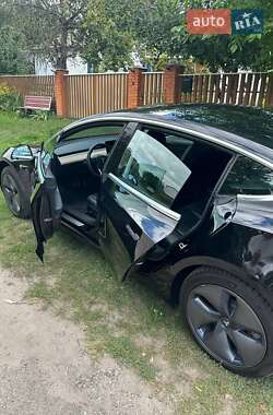 Седан Tesla Model 3 2020 в Киеве