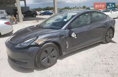 Tesla Model 3  2021
