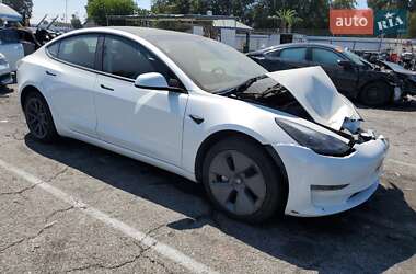 Tesla Model 3  2022