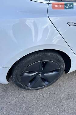 Седан Tesla Model 3 2020 в Бориславе фото 3 Седан Tesla Model 3 2020 в Бориславе