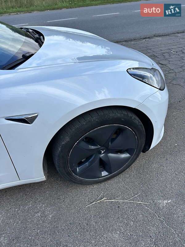 Седан Tesla Model 3 2020 в Бориславе фото 2 Седан Tesla Model 3 2020 в Бориславе