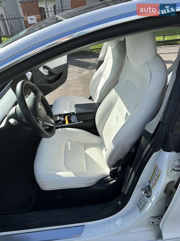 Седан Tesla Model 3 2020 в Бориславе фото 10 Седан Tesla Model 3 2020 в Бориславе