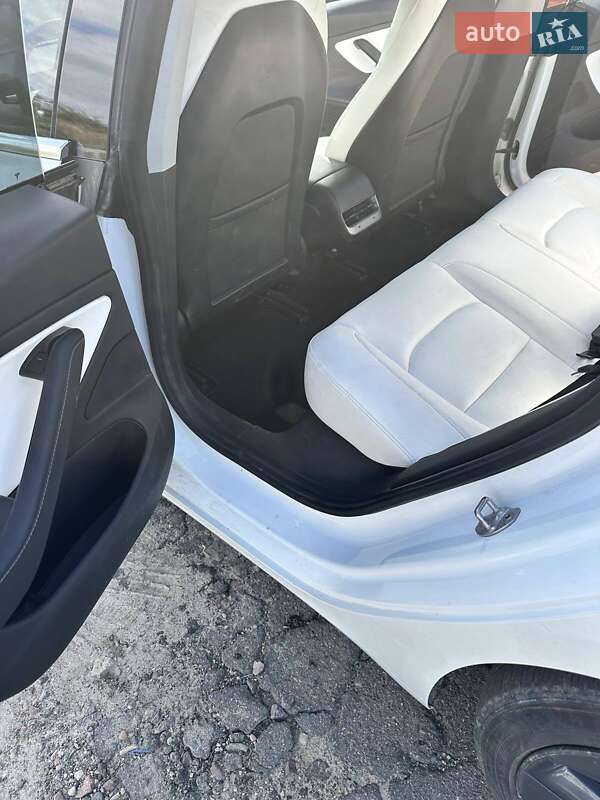 Седан Tesla Model 3 2020 в Бориславе фото 11 Седан Tesla Model 3 2020 в Бориславе