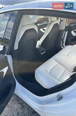 Седан Tesla Model 3 2020 в Бориславе фото 12 Седан Tesla Model 3 2020 в Бориславе